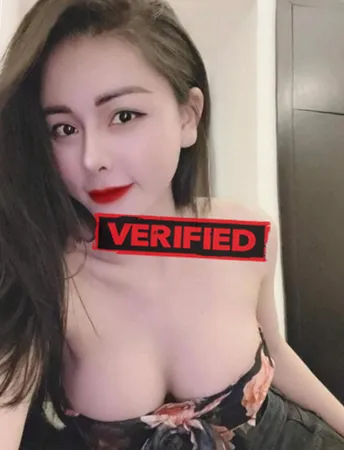 Alana strapon Erotic massage Yangp yong