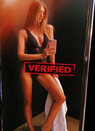 Adrienne Sexmaschine Prostituierte Linde